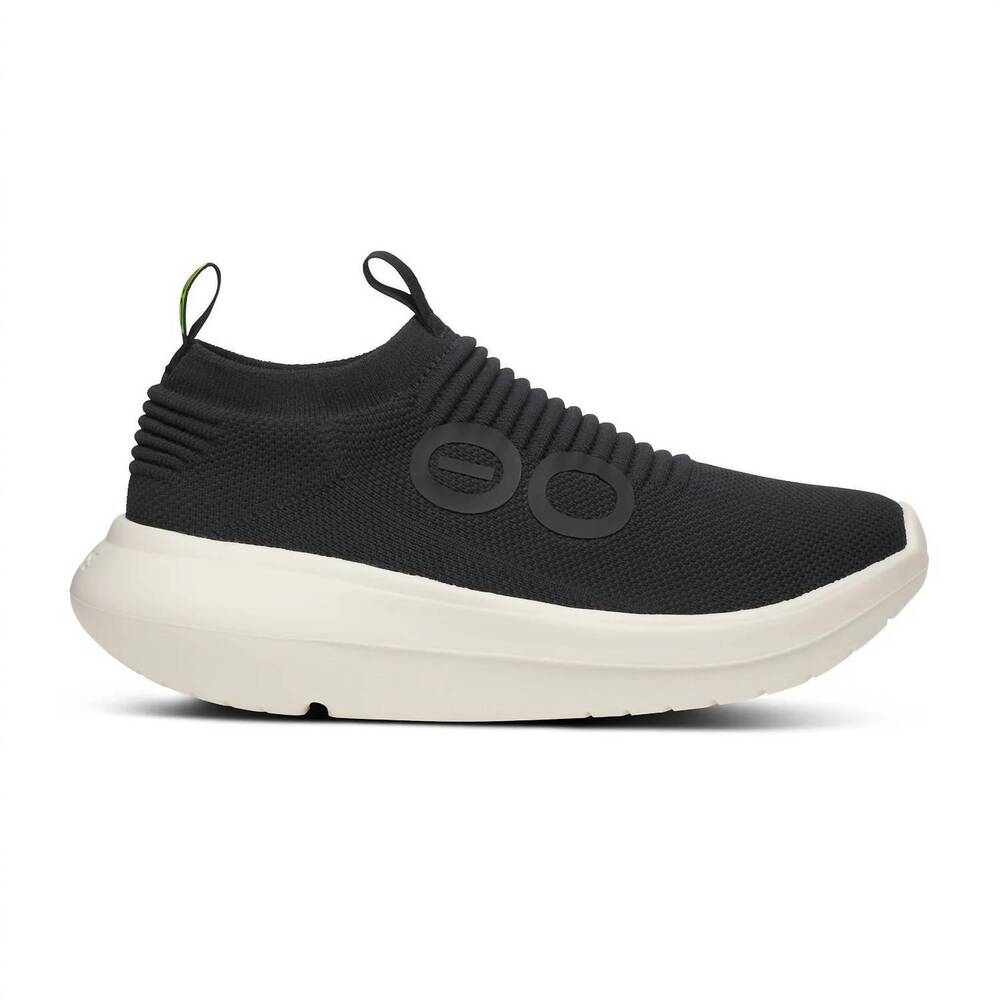 NEW OOFOS men's oomy zen shoe in chalk/black